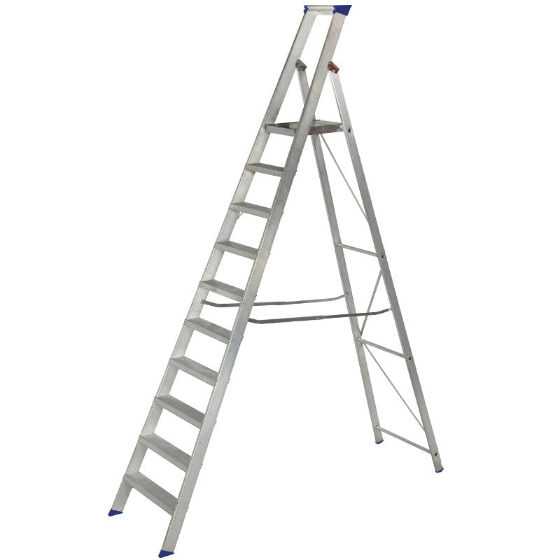 Werner EN131 Professional Builders Platform Step Ladder