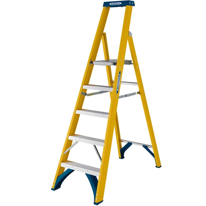 Werner Fibreglass Platform Stepladder