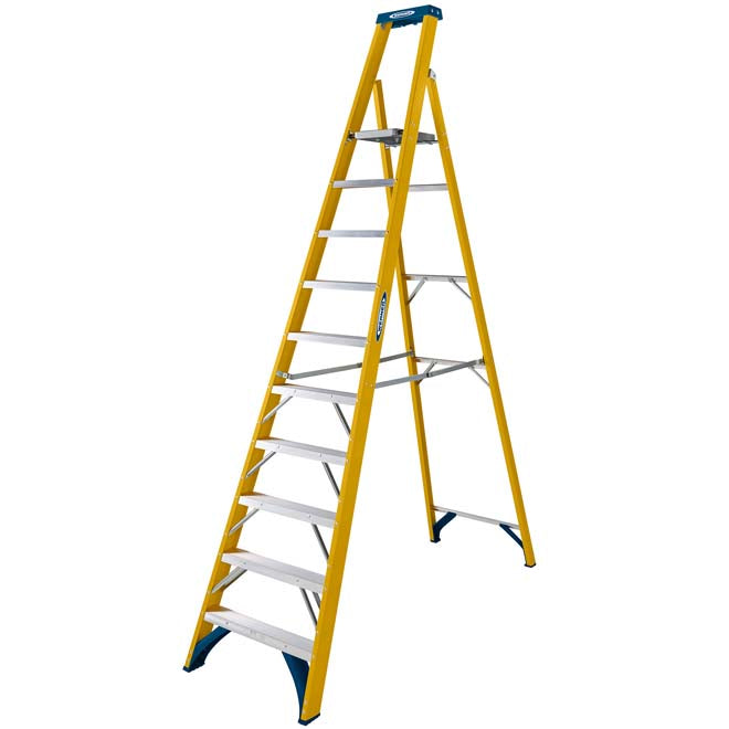 Werner Fibreglass Platform Stepladder