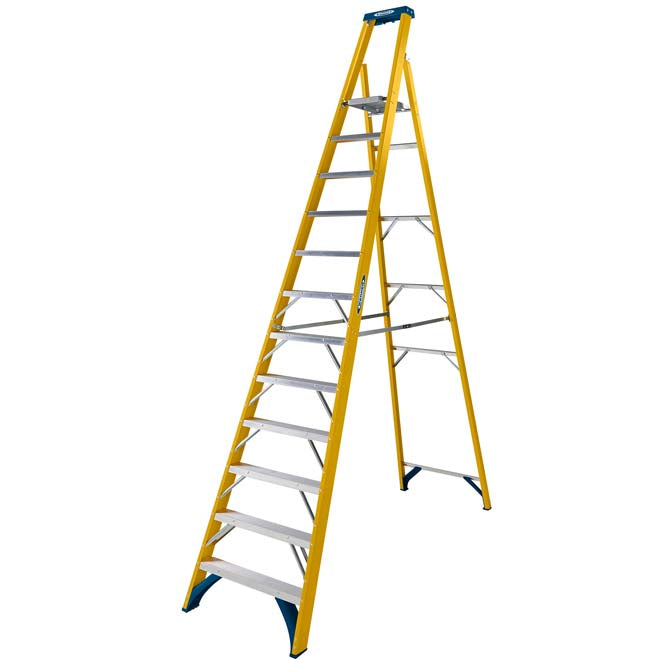 Werner Fibreglass Platform Stepladder